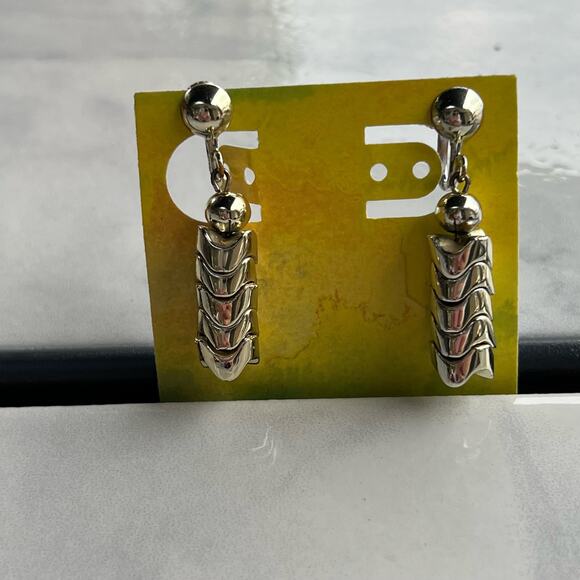 Vintage Silver Stacked Disc Clip-On Dangle Earrings - Picture 3 of 5